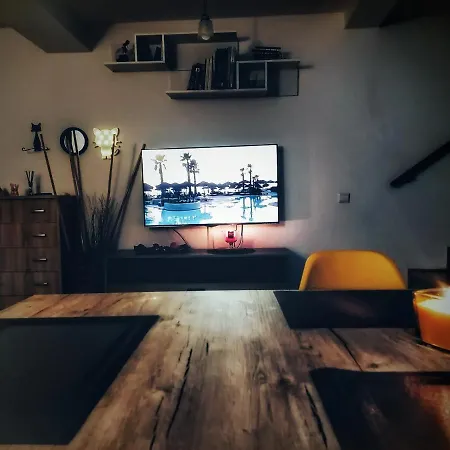 Eva Mamaia Villa *