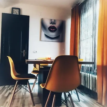 Eva Mamaia * Năvodari