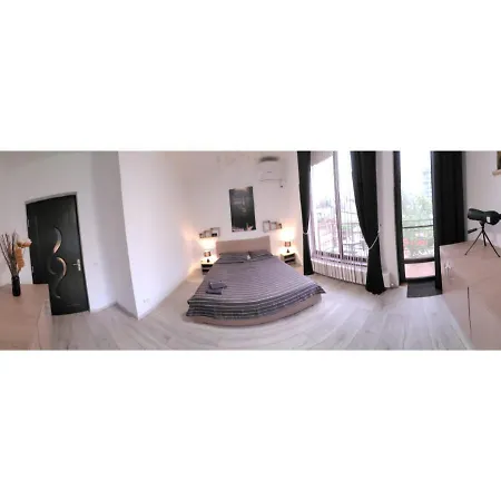 Eva Mamaia Villa *