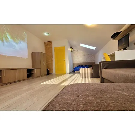 Eva Mamaia Villa