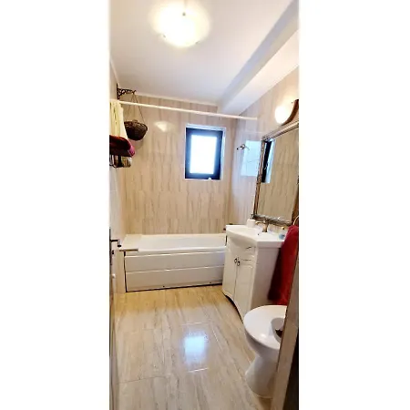 Eva Mamaia * Năvodari