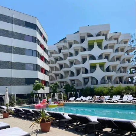 Eva Mamaia Villa